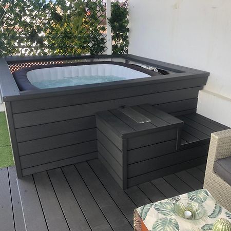 Unique Homes La Juderia Parking & Jacuzzi Sevilla Buitenkant foto